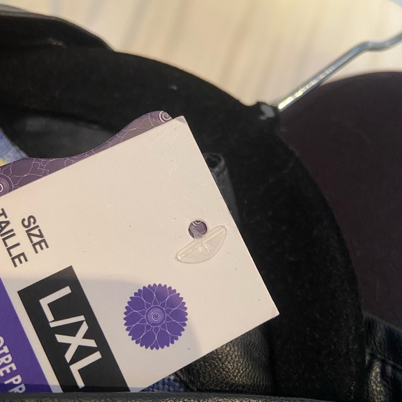 NEW NWT - very fashionable top - leather Peter Pan collar polka dots - size XL - Picture 7 of 7